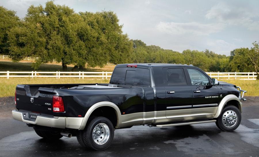  Dodge Ram 5500 Long-Hauler Concept 2011 года  (фото 8 из 14)